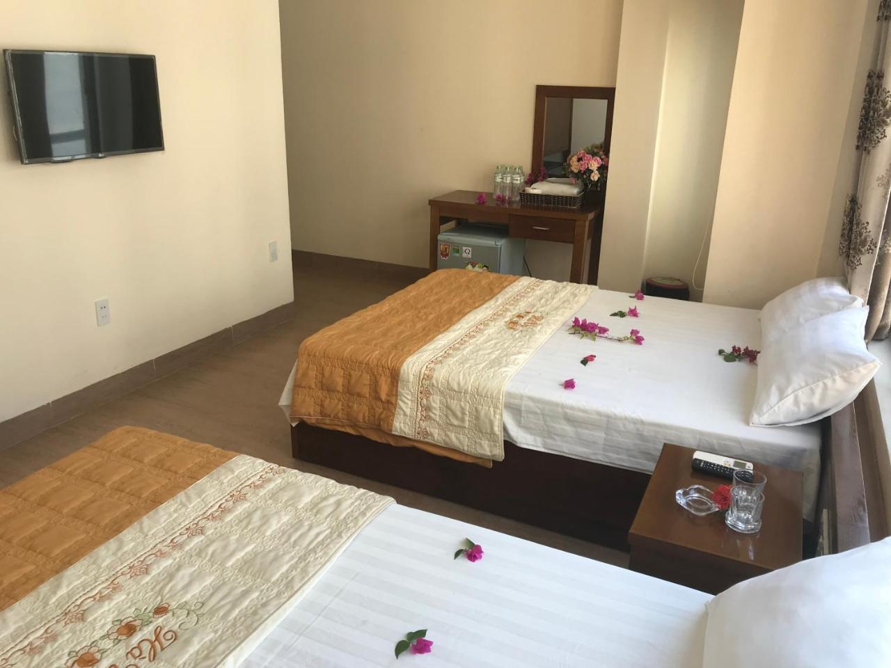 Ha Vy Hotel Cat Ba Island Esterno foto
